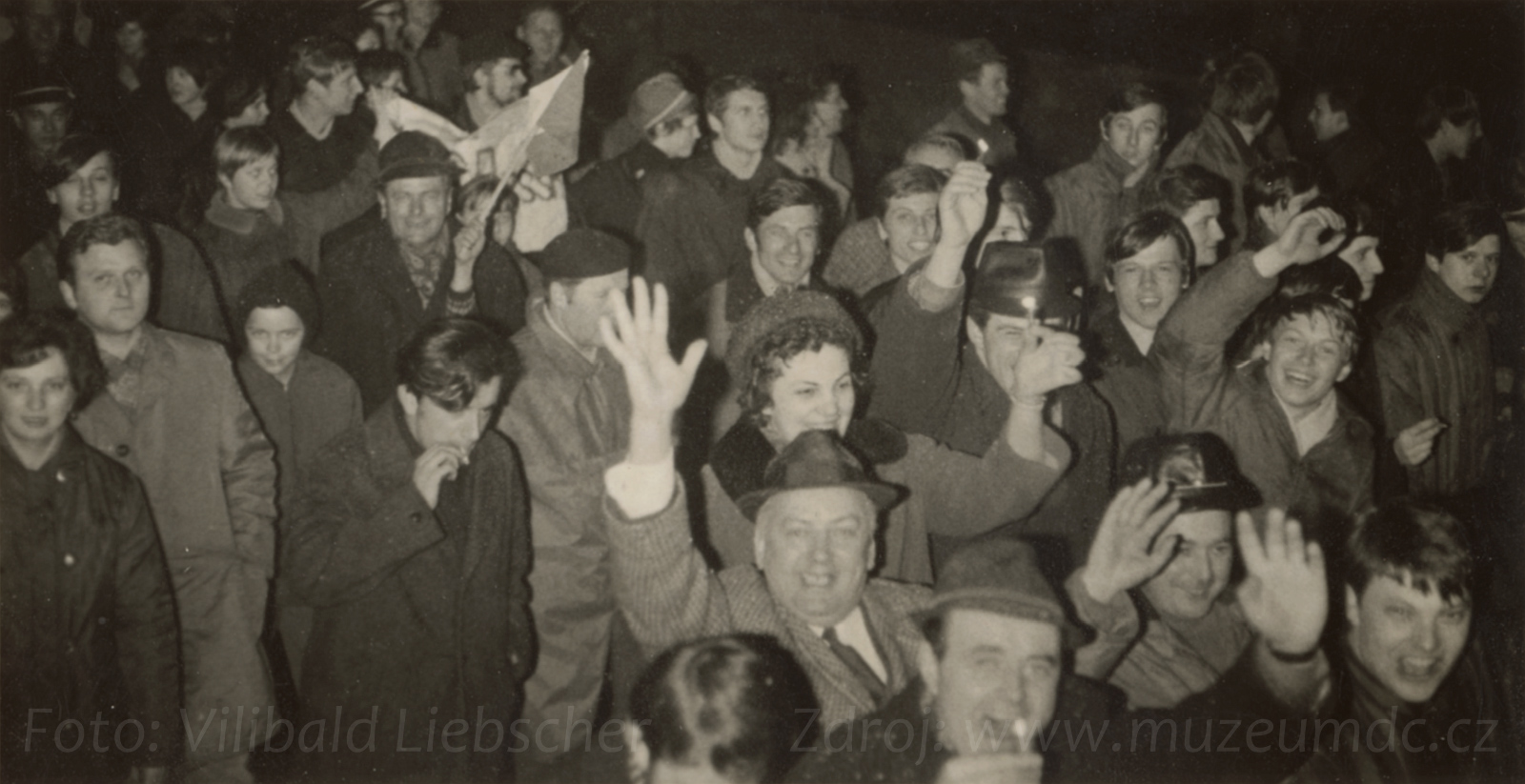 Děčínské oslavy dvojité porážky Sovětského svazu na Mistrovství světa v ledním hokeji 1969