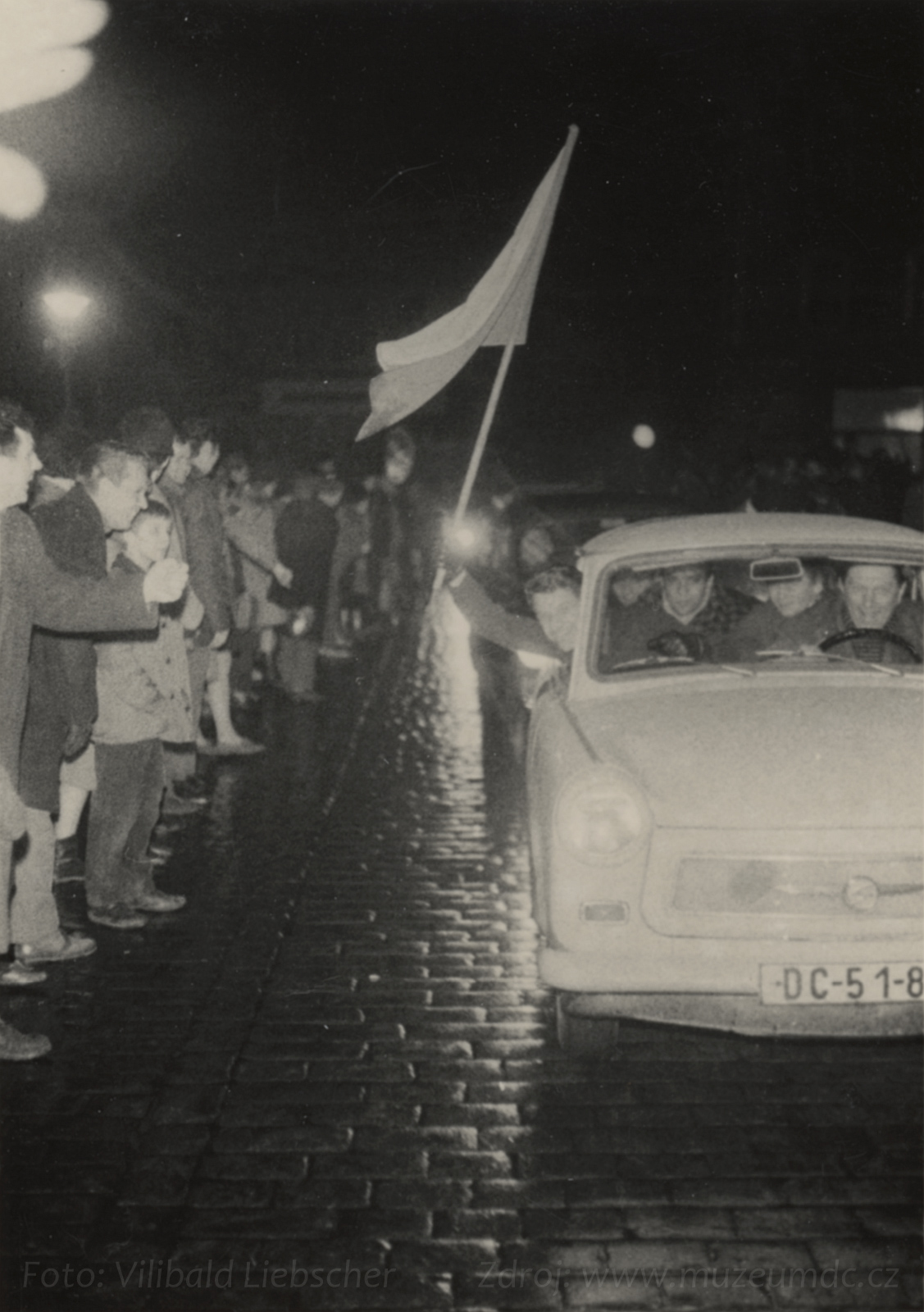 Děčínské oslavy dvojité porážky Sovětského svazu na Mistrovství světa v ledním hokeji 1969