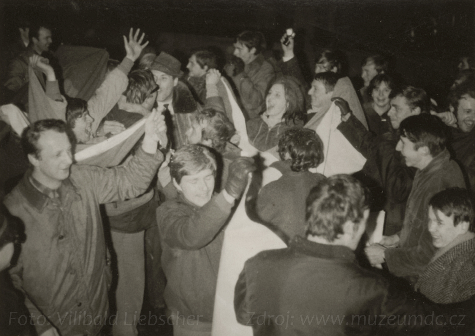 Děčínské oslavy dvojité porážky Sovětského svazu na Mistrovství světa v ledním hokeji 1969