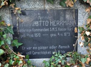 Hrob korvetního kapitána Otto Hermanna v rodných Kolešovicích